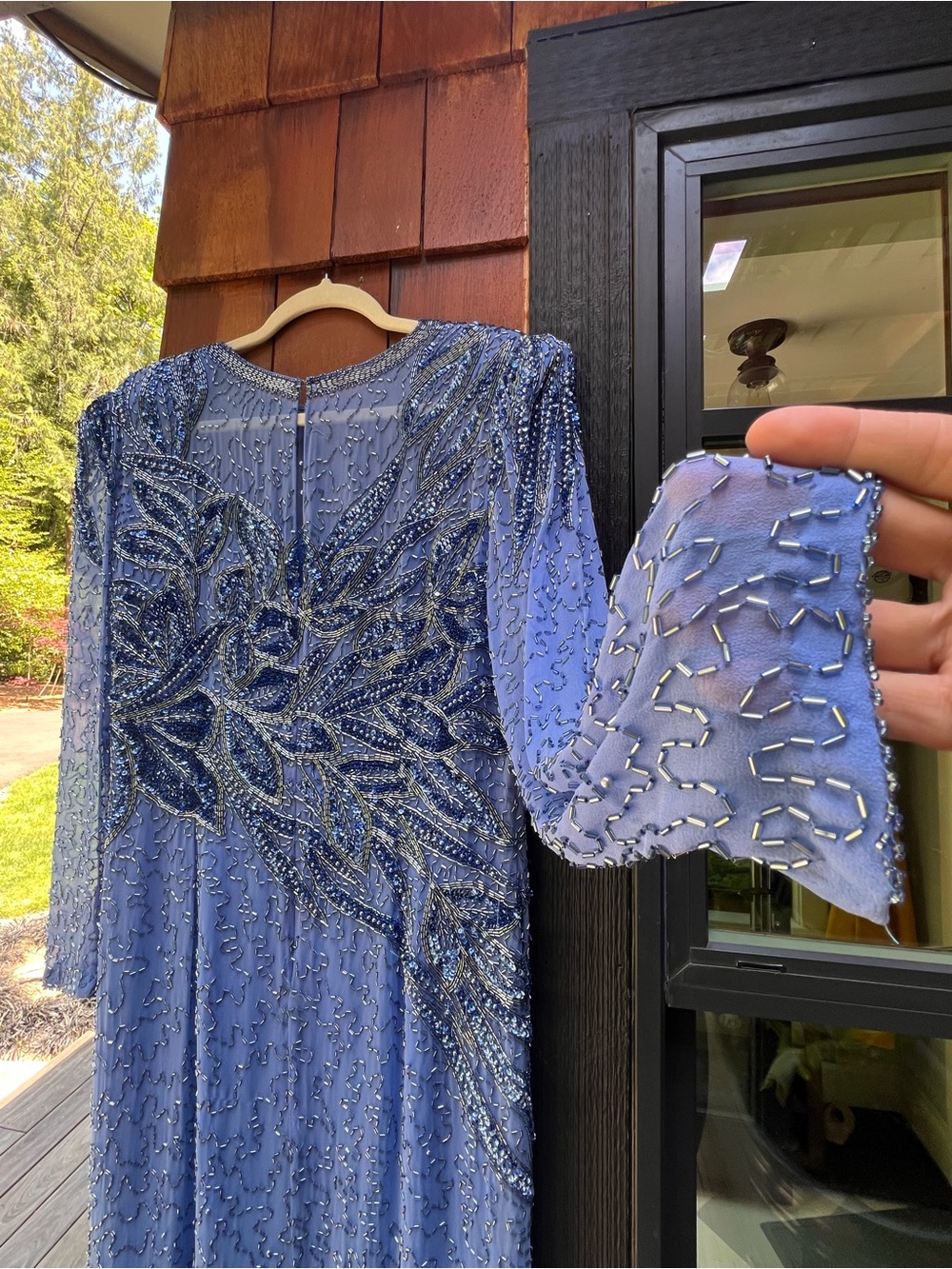 Intricate Jacqueline Ferrar Periwinkle Beaded Long Sleeve 100% Silk Dress size 6
